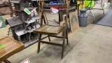 WOOD FOLD-UP WINCHESTER CHAIR