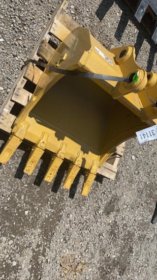 BLUE DIAMOND 24" EXCAVATOR BUCKET