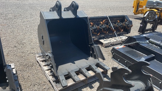 BLUE DIAMOND 36" EXCAVATOR BUCKET