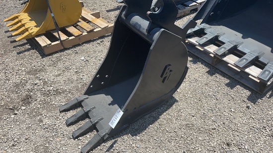 BLUE DIAMOND 18" EXCAVATOR BUCKET