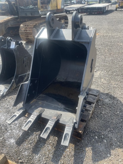 30" BLUE DIAMOND EXCAVATOR BUCKET