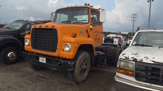 1982 FORD L9000 SINGLE TANDEM AXLE