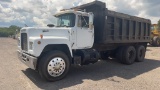 1988 MACK R688ST TANDEM DUMP TRUCK