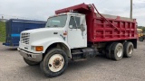 1998 INTERNATIONAL 4900 DUAL TANDEM AXLE DUMP TRUK
