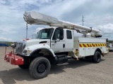 2004 INTERNATIONAL 7300 SINGLE AXLE BUCKET TRUCK