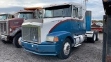 1988 WHITE GMC TANDEM AXLE SLEEPER TRUCK