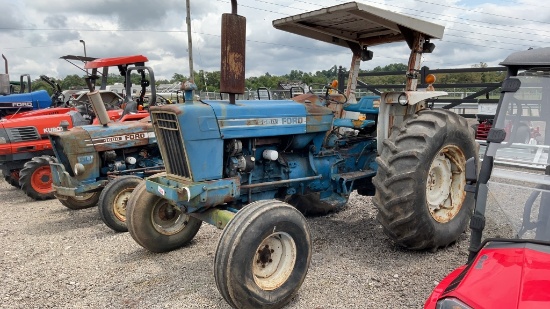 FORD 5600 2WD TRACTOR