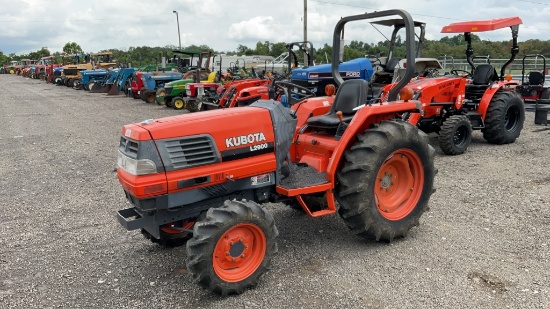 KUBOTA L2900 TRACTOR