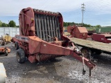 INTERNATIONAL 2400 ROUND BALER