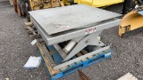 HYDRAULIC LIFT 120V STAINLESS LIFT TABLE