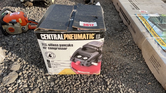 UNUSED 3 GAL 100 PSI AIR COMPRESSOR