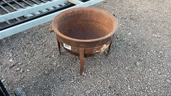 CAST IRON KETTLE W/ STAND