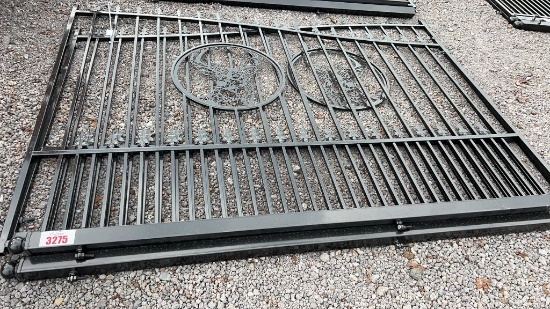 16' BI-PARTING GATES W/ DEER DECORATION