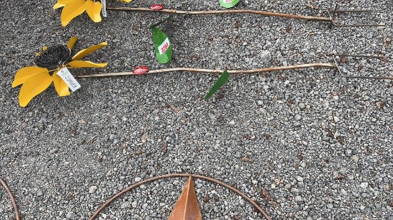 METAL YARD ART SUNFLOWER