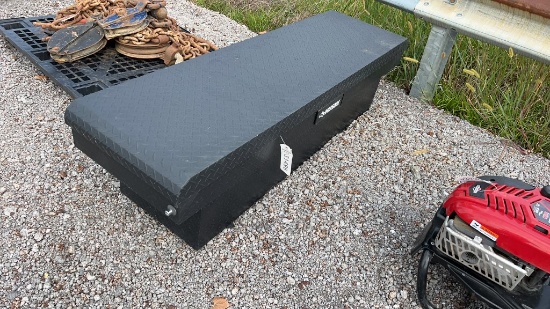 HUSKY ALLUMINUM TOOLBOX W/ MISC PARTS