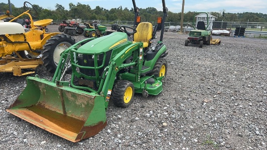 JOHN DEERE 1025R TRACTOR