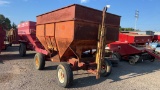 NEW HOLLAND MODEL 234 GRAVITY WAGON