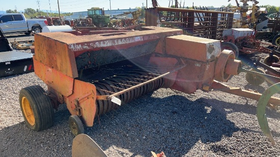 MASSEY FERGUSON SQUARE BALER MODEL 128