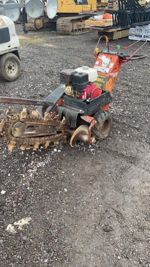 DITCH WITCH 1030 TRENCHER