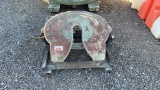 ROAD TRACTOR 5TH WHEEL HITCH