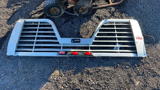 LOUVERED TAILGATE