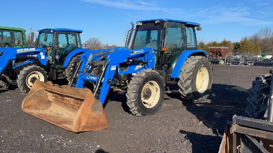 NEW HOLLAND TL100A TRACTOR