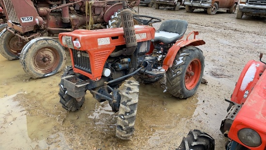 KUBOTA B7100 TRACTOR