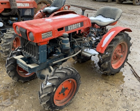 KUBOTA B6000 TRACTOR