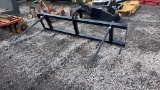UNUSED 3PT HITCH 2 BALE SPEARS
