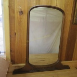 Vintage dresser mirror in mahogany frame