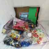 Assorted Lego's with large bag of figures