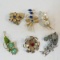 6 Vintage floral brooches