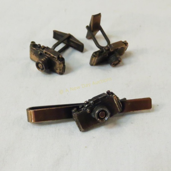 Vintage 1940's camera cuff link & tie bar set