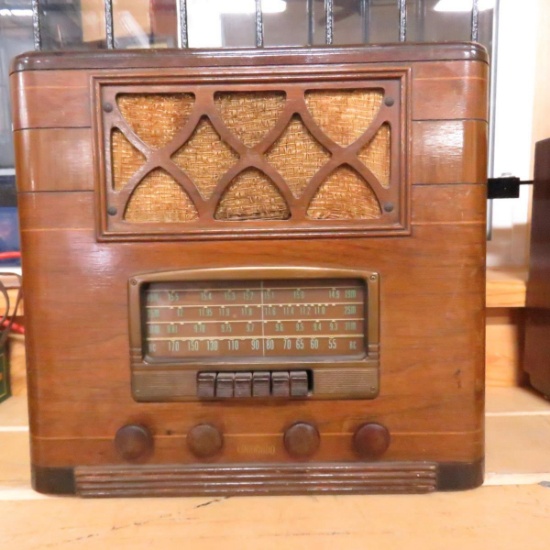 Vintage Coronado radio model 10708
