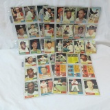 45 1961 Topps baseball cards