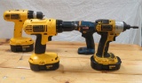 3 DeWalt 18v cordless drills with batteries