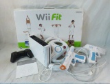 Wii fit, console & controllers untested