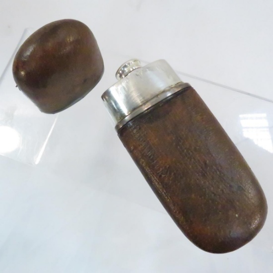 Vintage pocket flask- electroplate and leather