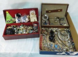 Vintage & modern jewelry & box of parts/damaged