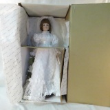 Danbury Mint Gloria Vanderbilt Bride doll MIB