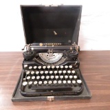 Underwood Standard Portable Typewriter with case