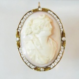 10k Gold Antique hand crafted cameo brooch/pendant