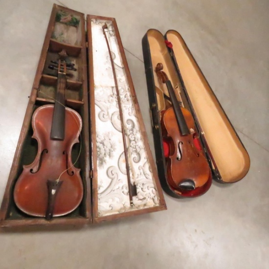 2 Vintage violins in wood cases with bows