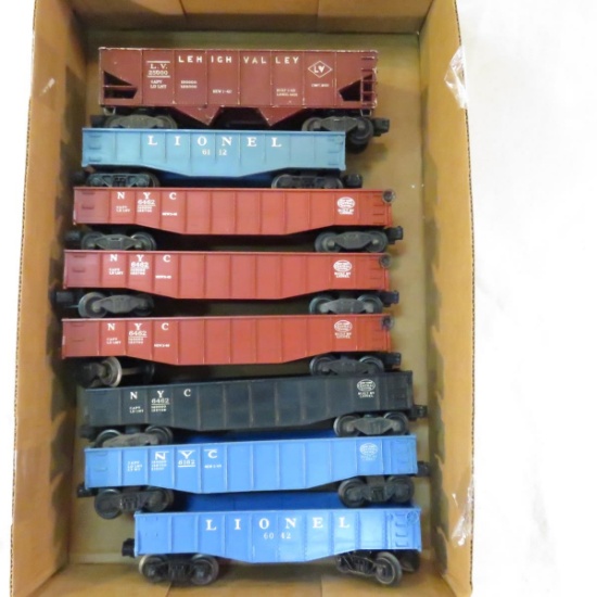 8 Lionel Train cars