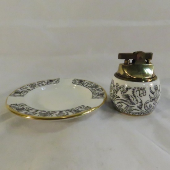 Wedgwood Florentine table lighter and ashtray