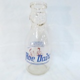 Roe Dairy Bottle with 2 kids