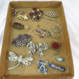 18 Antique & Vintage brooches