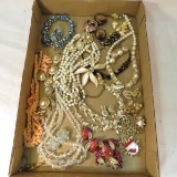 Vintage jewelry parure & demi-parure sets- Bergere