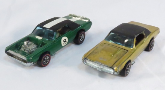 2 Hot Wheels Redlines 1967 Custom T-Bird