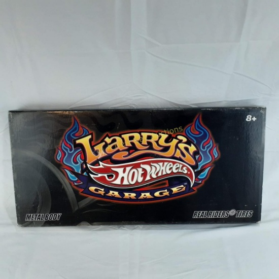 Larry's Hot Wheels Garage 21 car collection